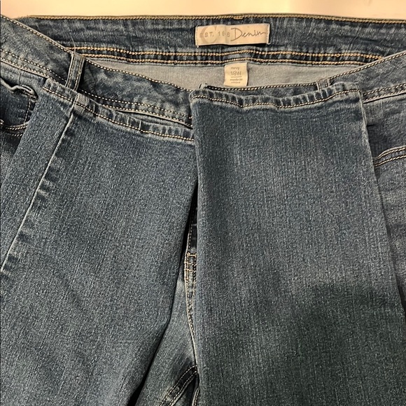 Est 1946 Blue Straight Leg Jeans with Faded Denim Look - Picture 7 of 8